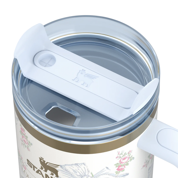 STANLEY 1913 X LOVESHACKFANCY QUENCHER TUMBLER WITH HANDLE (HOLIDAY COLLECTION BLUE)