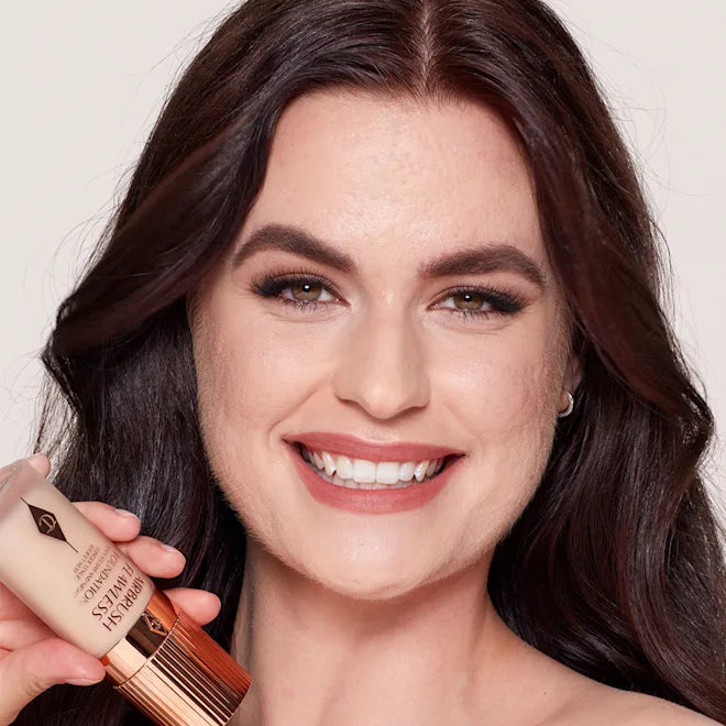 CHARLOTTE TILBURY FLAWLESS FOUNDATION (8 WARM)