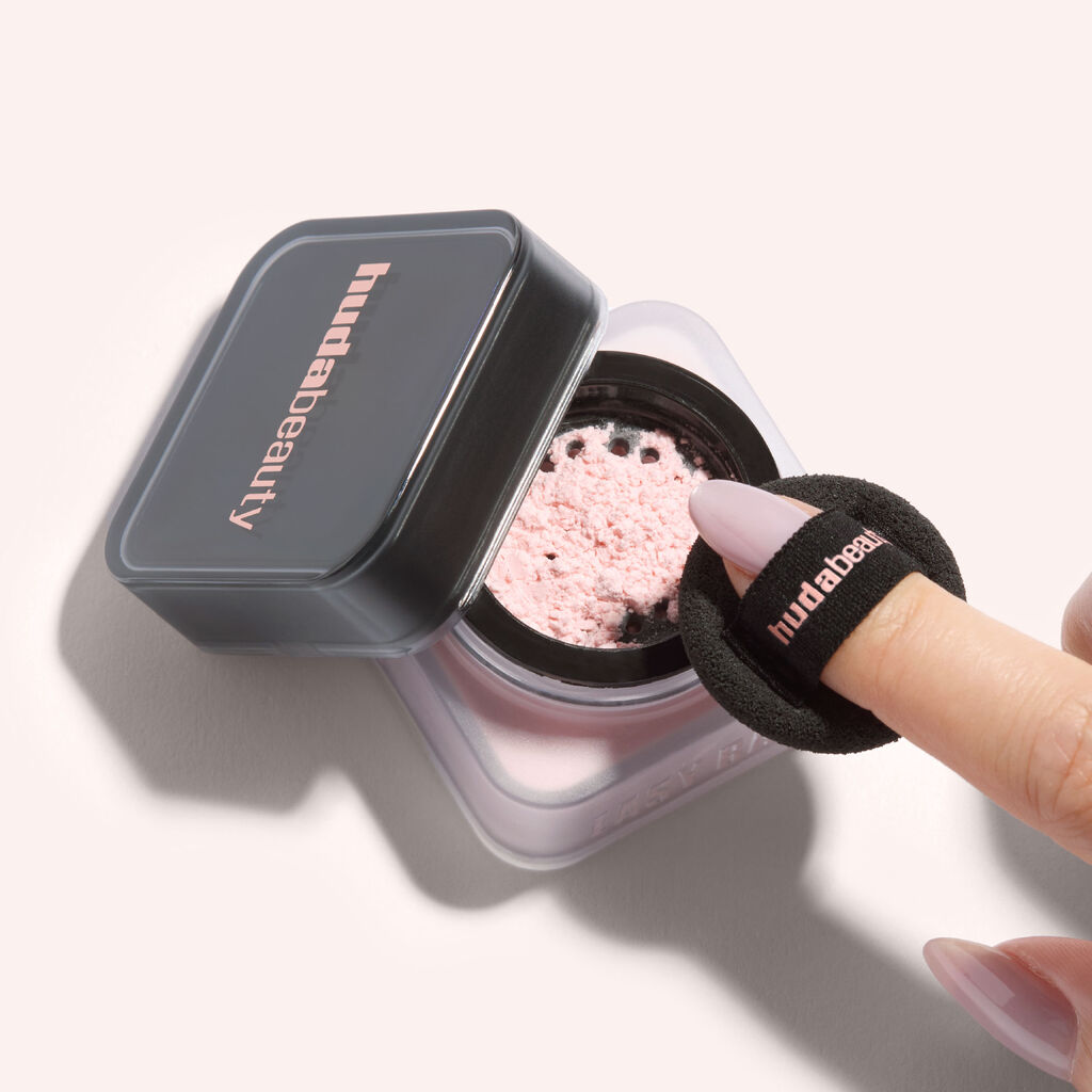 Mini Huda Beauty Easy Bake Loose Baking & Setting Powder (peach pie)