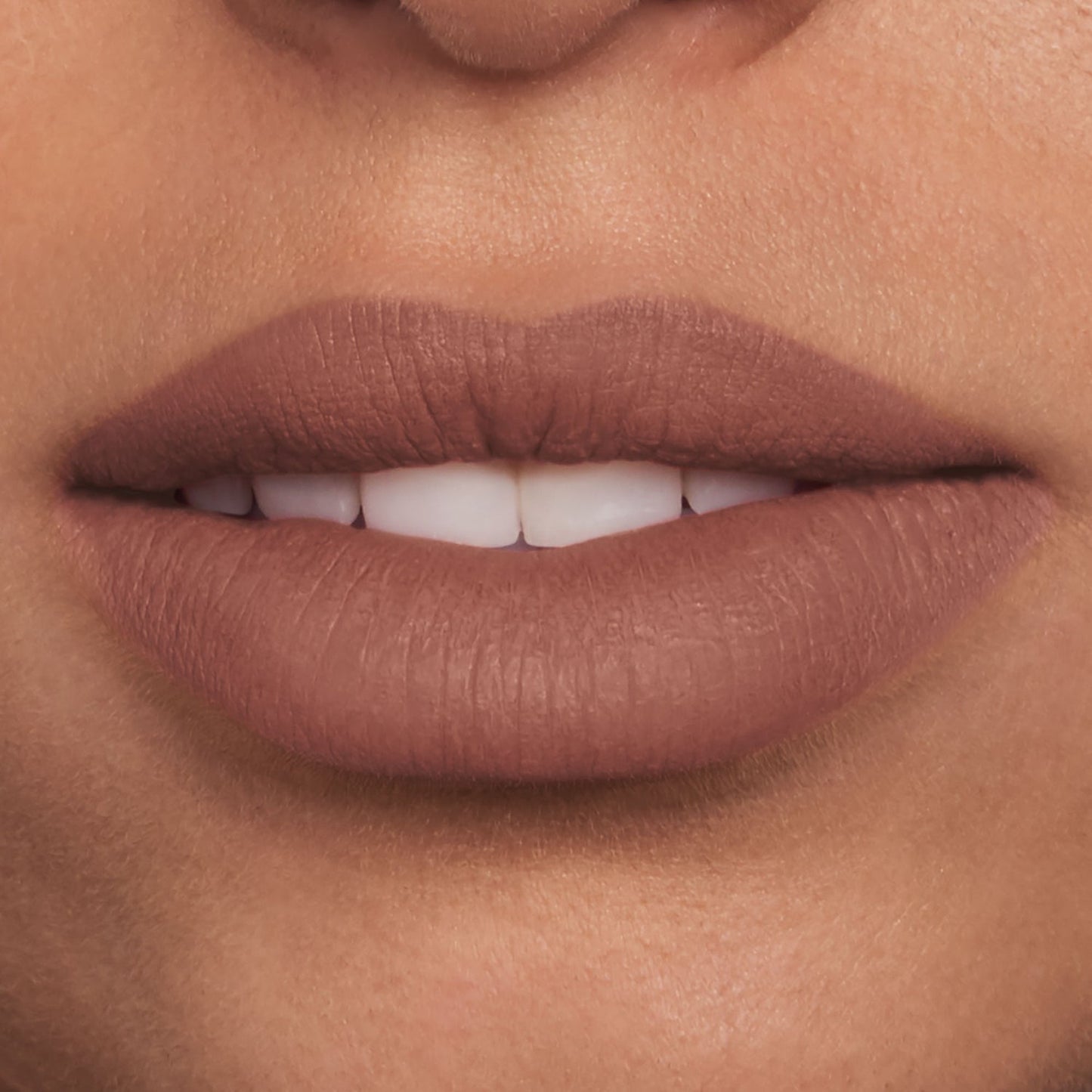 LAURA MERCIER VELOUR EXTREME MATTE LIPSTICK (FIERCE)