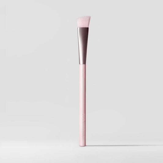 Kylie Cosmetics Concealer Brush Builds & Blend