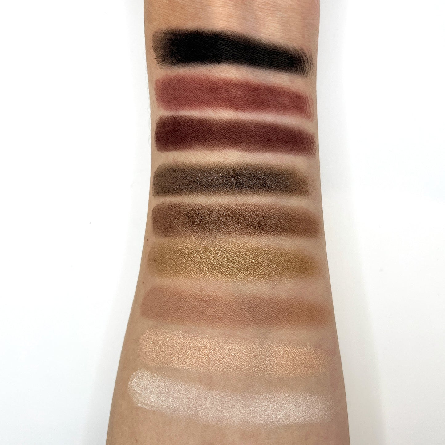 CHRISTIAN DIOR BACKSTAGE EYE PALETTE (002 SMOKEY ESSENTIALS)