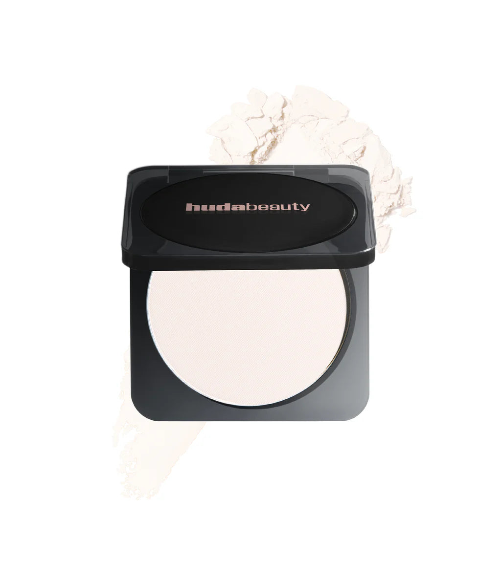HUDA BEAUTY EASY BAKE PRESSED POWDER (Sugar Cookie Translucent)