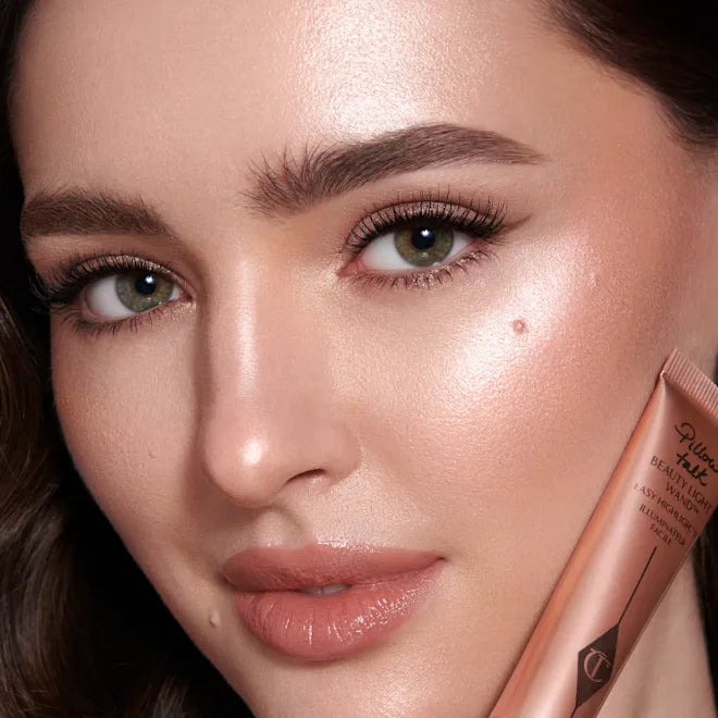 CHARLOTTE TILBURY BEAUTY LIGHT WAND  (Pillow Talk Original)