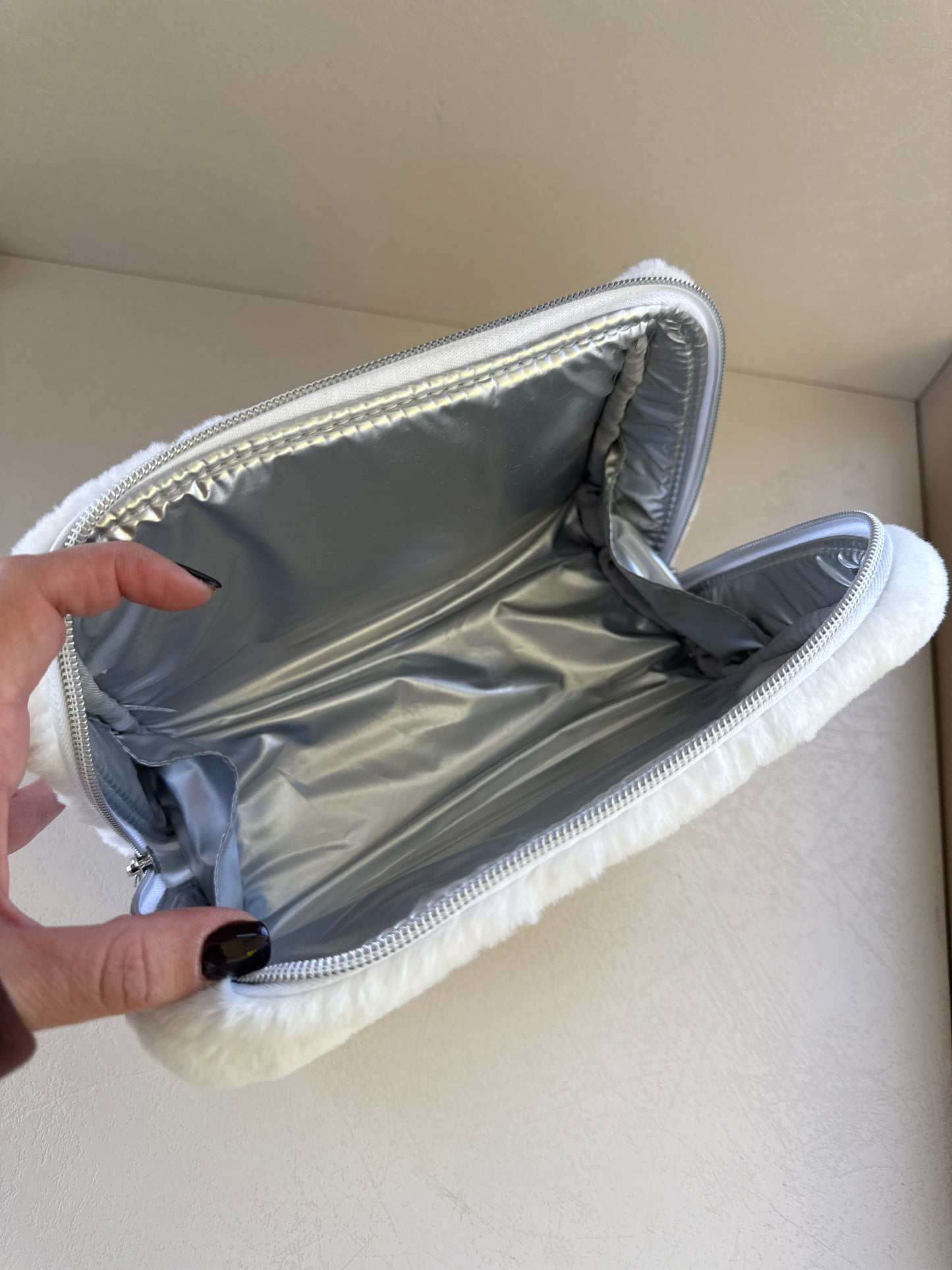 HUDA BEAUTY ICY NUDE MAKEUP BAG