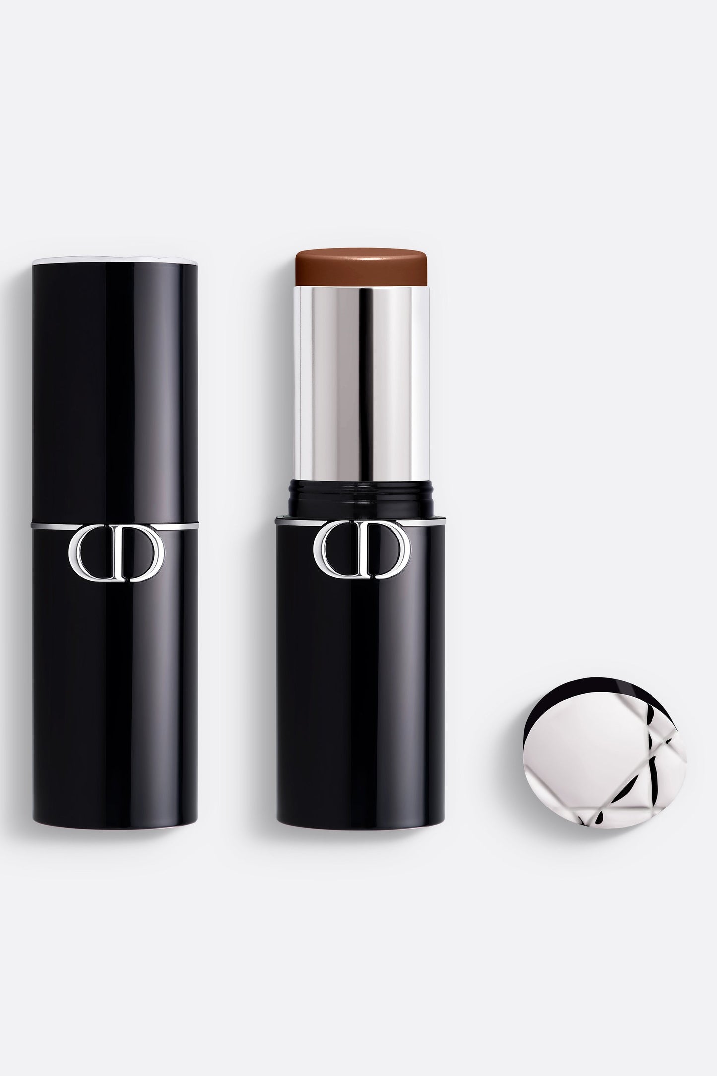 DIOR  Forever Skin Perfect 24H Multi-Use Foundation Stick (8 NEUTRAL) it can be used for contouring
