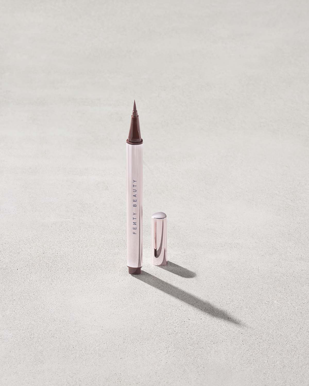 FENTY FYNLINER LIQUID EYELINER LONGWEAR  (BROWN)
