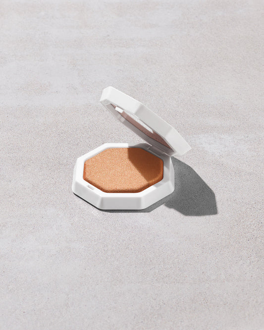 FENTY BEAUTY Demi'glow Light-Diffusing Highlighter (TRPHIES IN TRUFFLE)
