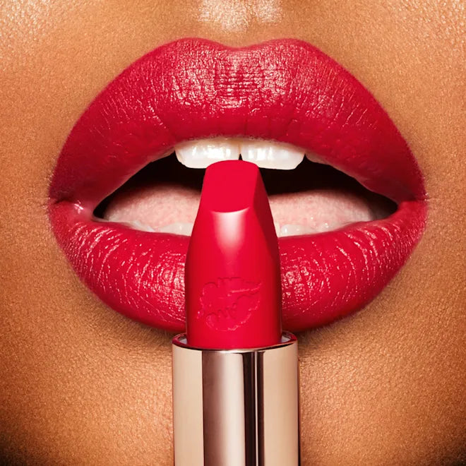 CHARLOTTE TILBURY HOT LIPS (PATSY RED)