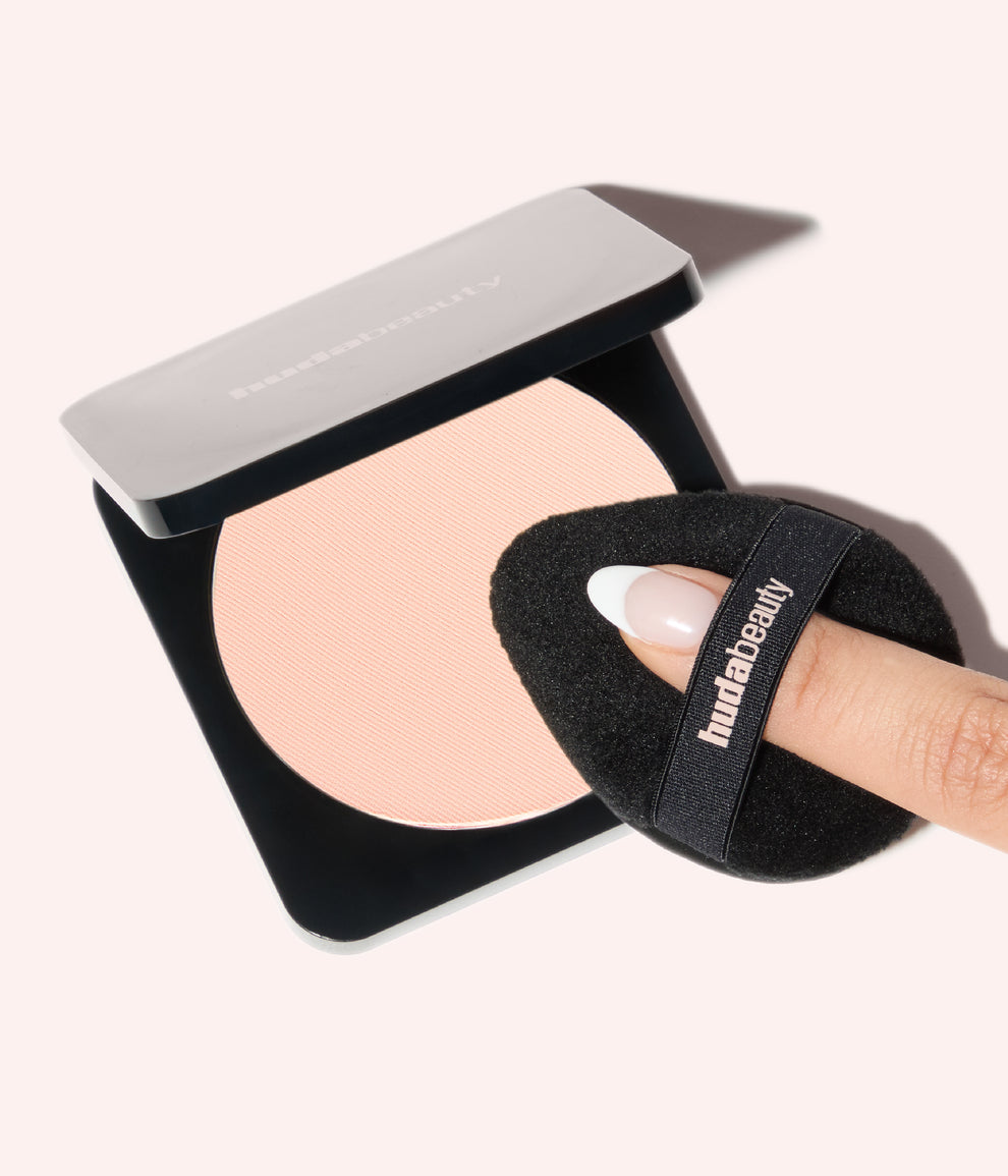 HUDA BEAUTY EASY BAKE MARSHMALLOW PUFF & SPONGE