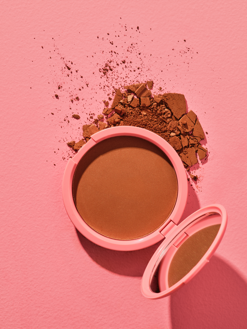 BOOBY TAPE ILLUMINATING BRONZER CINNAMON