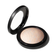 MAC COSMETICS MINERALIZE SKINFINISH (LIGHTSCAPADE)