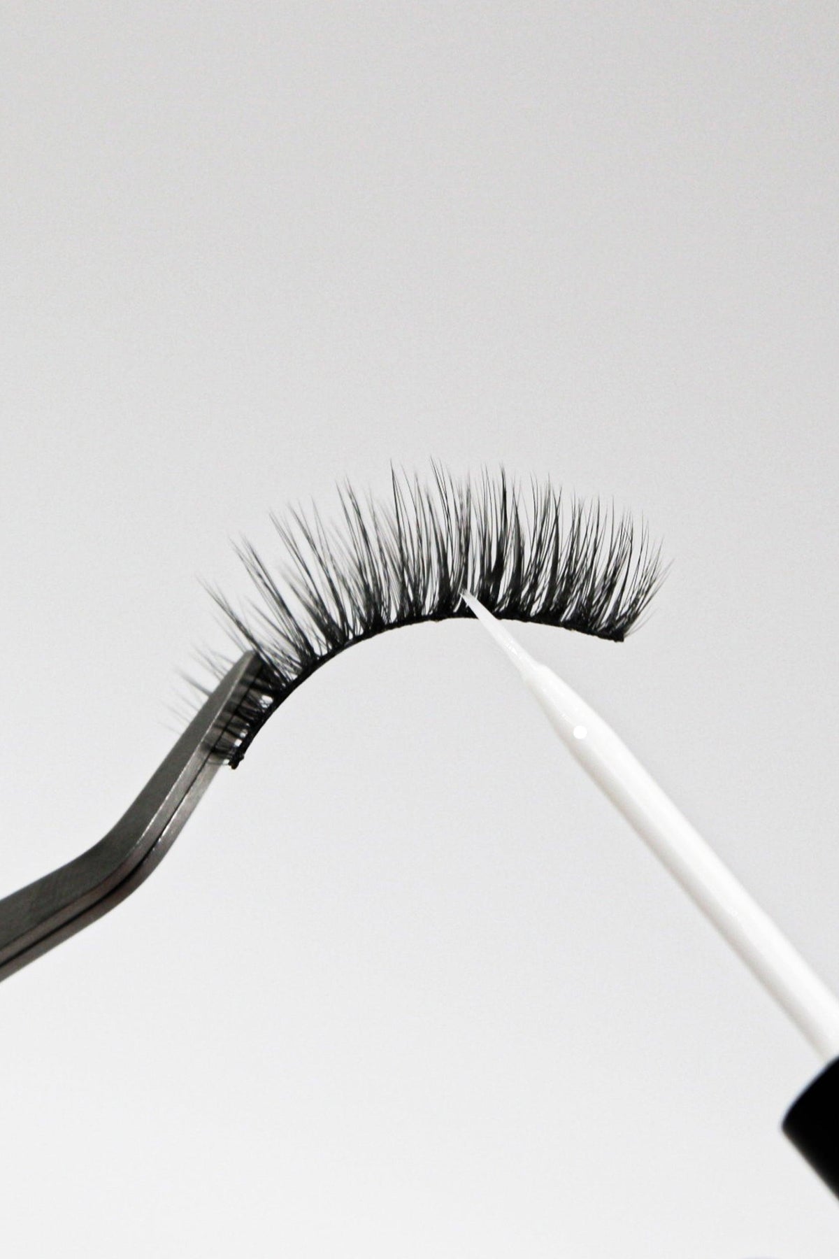 J. Cat Beauty X-Treme Grip Lash Application Helper - Br51