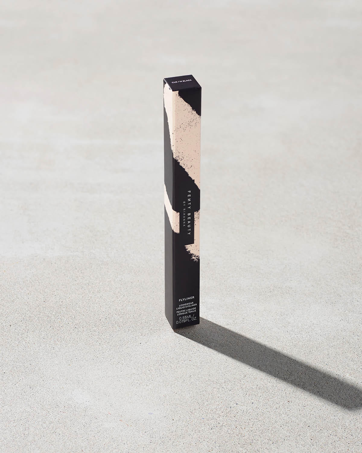 FENTY FYNLINER LIQUID EYELINER LONGWEAR  (BLACK)