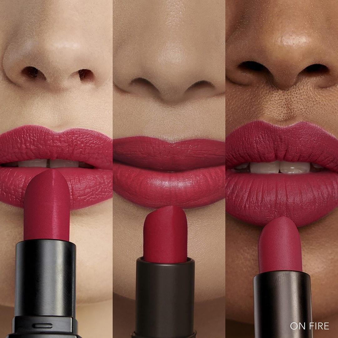 BOBBI BROWNLUXE LIPSTICK (ONFIRE)